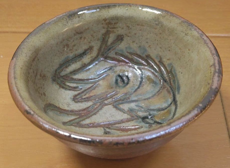 人間国宝 金城次郎 海老酒盃 栞 共箱 美品 やちむん 壺屋焼 壷屋焼 紐付箱