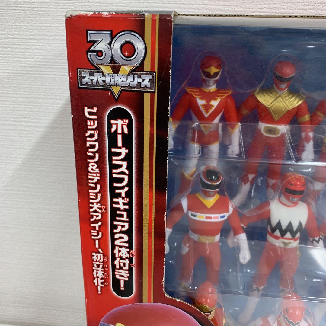 フィギュア30体　プレミア　　レッドヒーロー☺︎