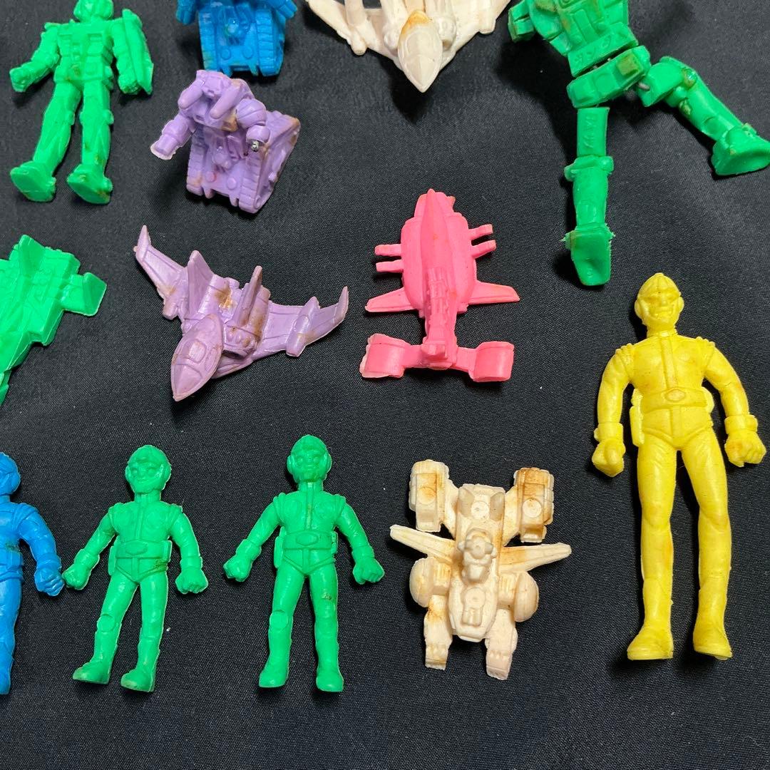 ガンダム　消しゴム　フィギュア
