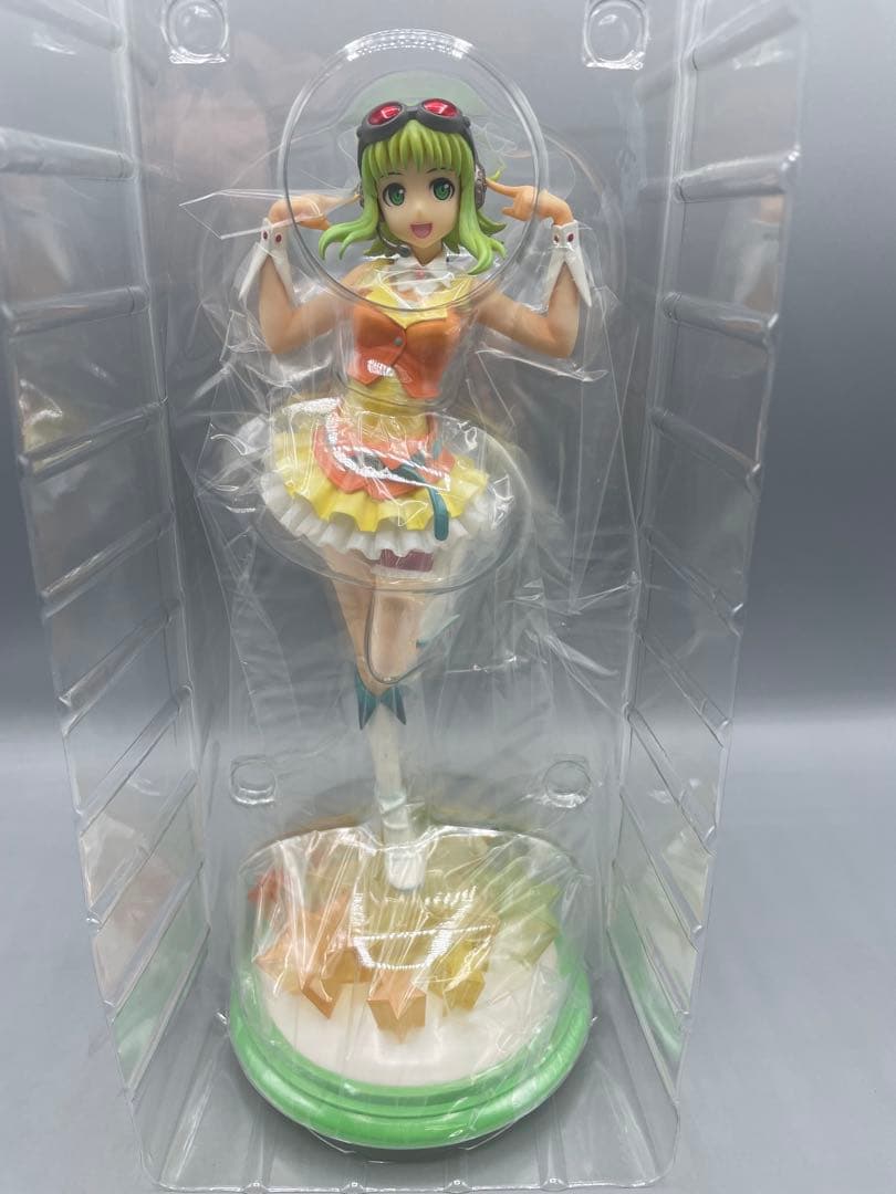 GUMI VOCALOIDO メグッポイド 1/8 フィギュア