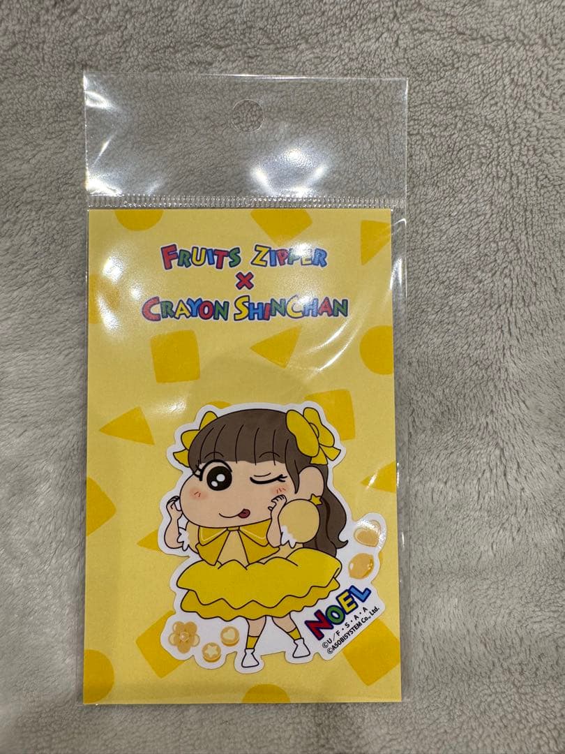 FRUITS ZIPPER ×クレヨンしんちゃん　ステッカー　フルーツジッパー