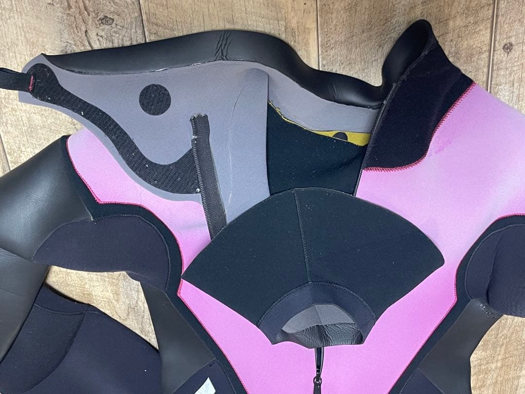 ラッシュ　セミドライスーツ