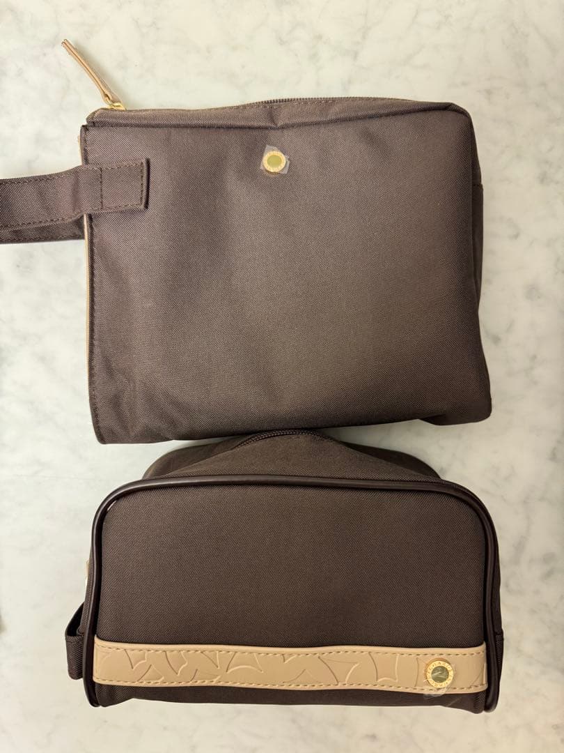 エミレーツ航空ファーストクラス ブルガリポーチ BVLGARI アメニティ2点