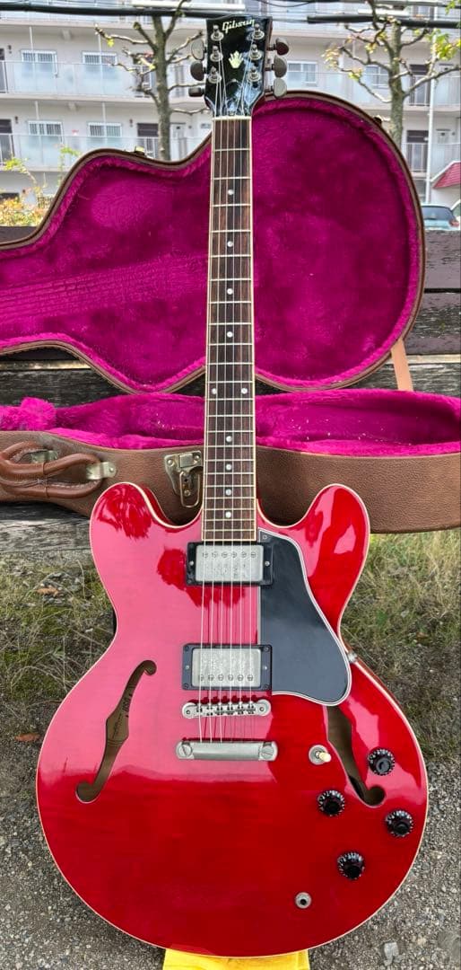 Gibson ES-335（チェリー）2001年製 Nashville