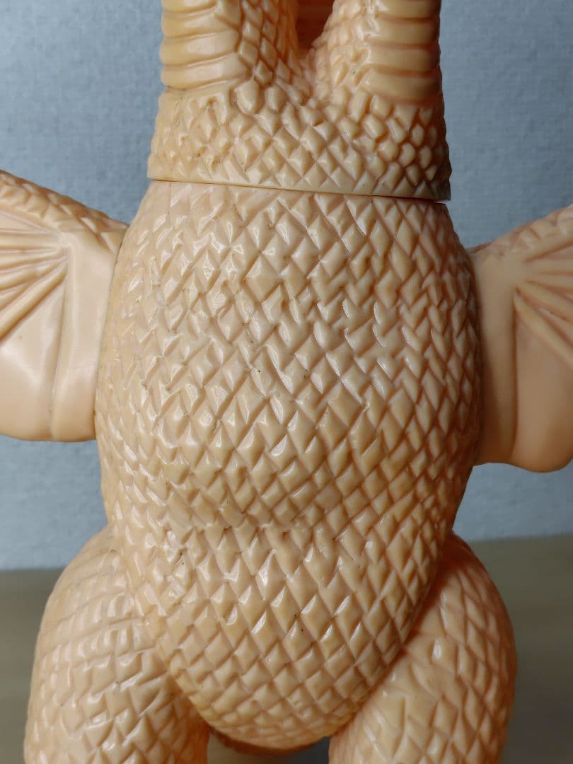 ジャイアントキングギドラ ブルマァク 肌色成形 ソフビ