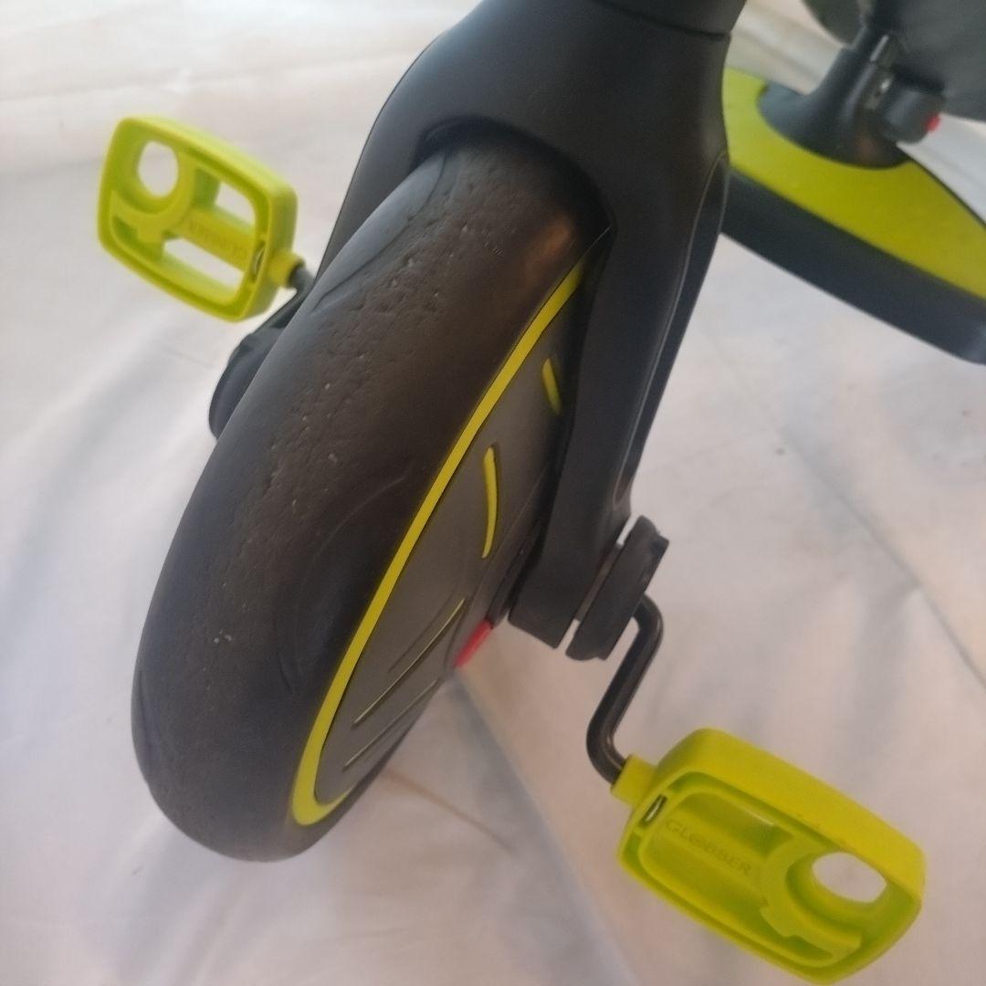 GLOBBER 4in1 トライク ブラック/グリーン　三輪車