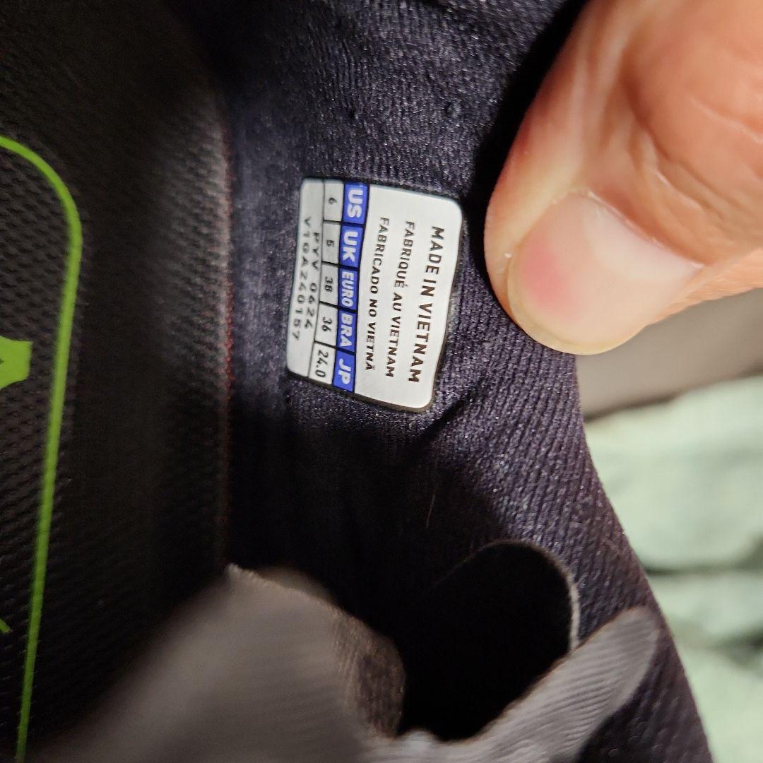 Mizunoライトニング　 バレーボールシューズ ホワイト/ブラック/グリーン