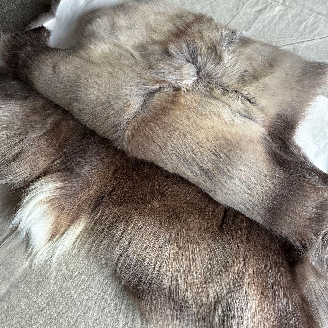 【新品】トナカイ　毛皮