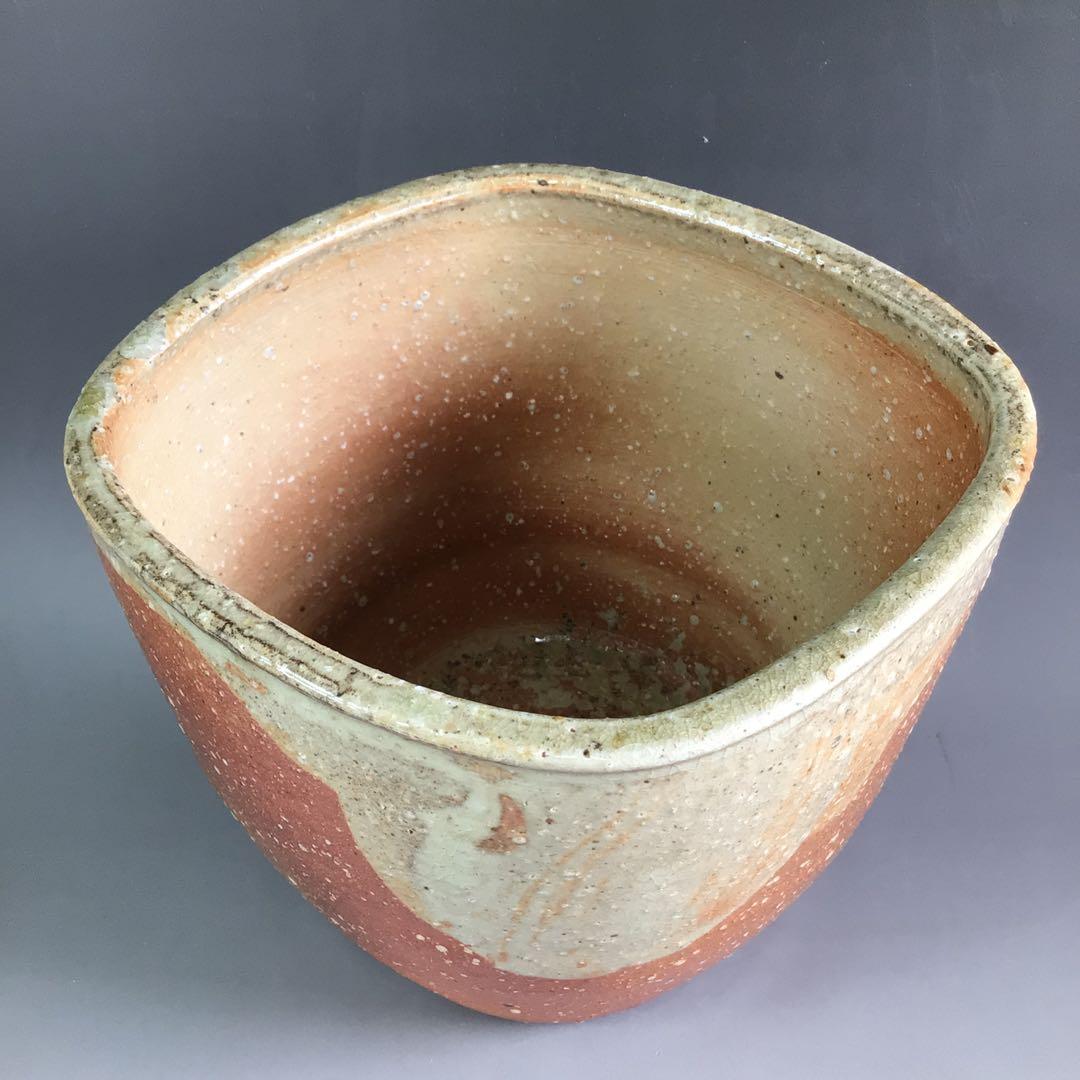 Ｒ６８４　水指　『信楽焼』『保庭楽入造』『菱形水指』　共箱　茶道具