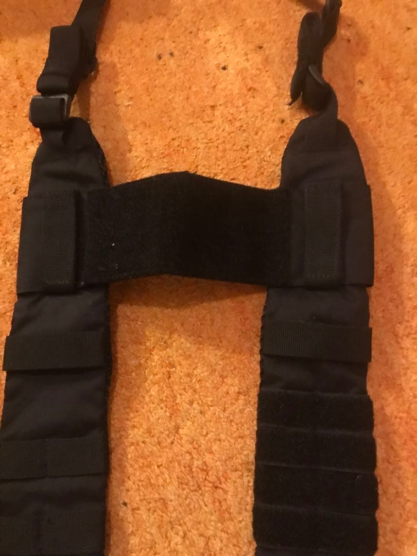 チェストリグ 5.１１タクティカル　ベルトはメーカー不明、ボタン2個なしオマケ