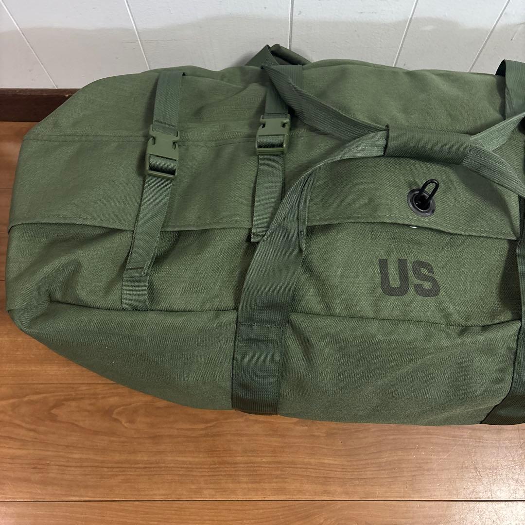美品　米軍　実物　新型　DUFFEL BAG ダッフルバッグ　送料無料