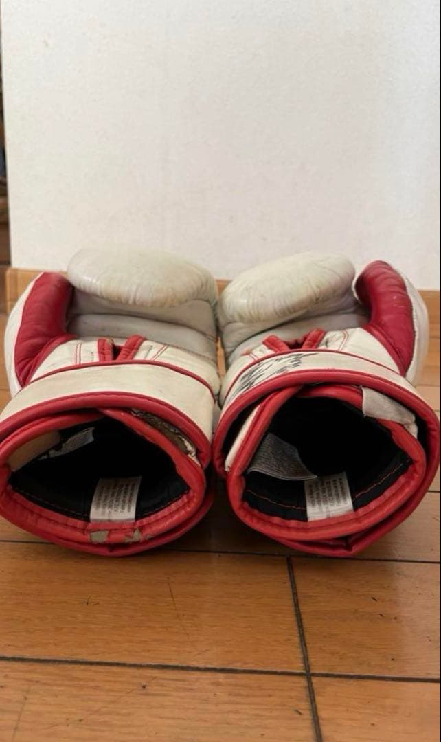 ボクシング元世界チャンピオン比嘉大吾　直筆サイン入り❣️8オンスグローブ