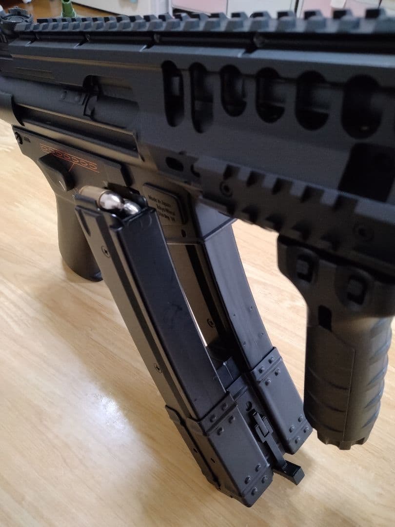 本日限定値下げ！ 東京マルイ　ＭＰ５Ｋ クルツ