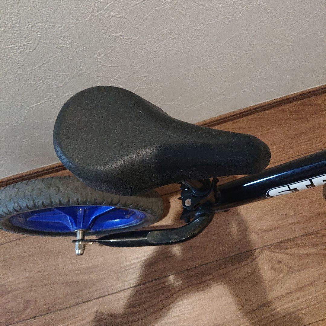 STRIDER バランスバイク 12インチ ブラック/ピンク/ブルー