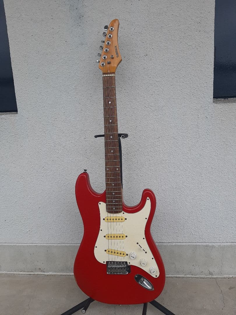 最終値下げ加熱処理ＡＩＹSAMICK ネックストラトタイプエレキギターSSS赤