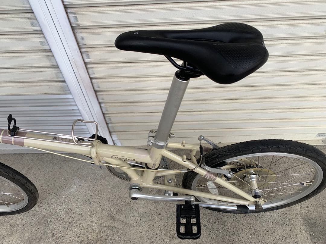 送料無料DAHON 折り畳み自転車Boardwalk SHIMANO 7速 20