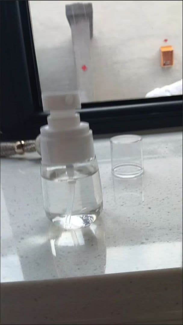 透明スプレーボトル ホワイトポンプ付き