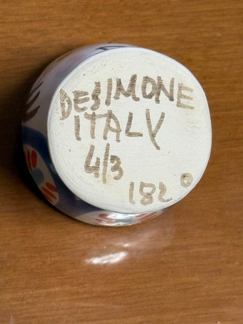 デシモーネのエッグスタンド