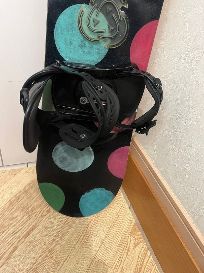 カービング、グラトリ！SALOMON TIARA 138cm 新品バインセット