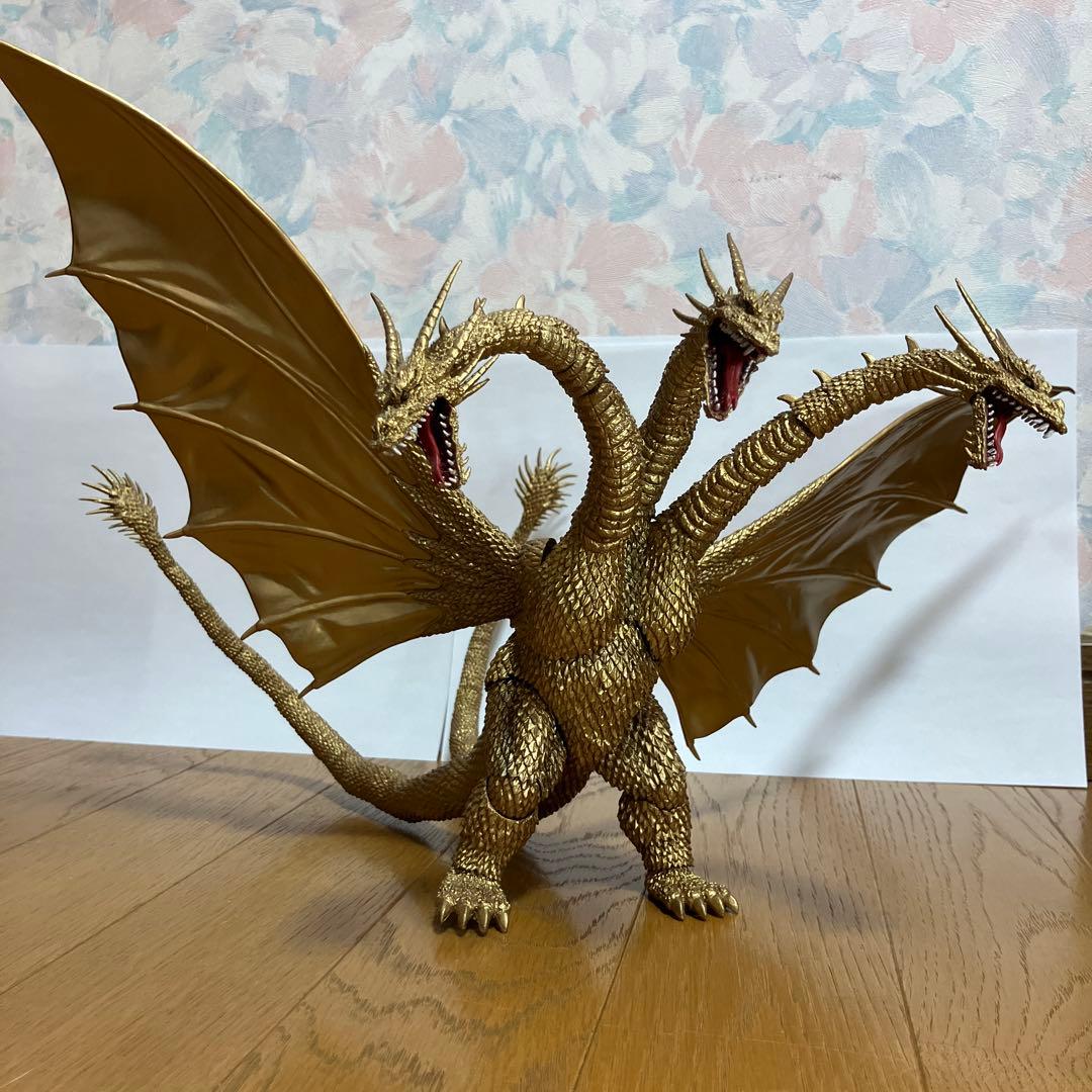 キングギドラ　S.H.MonsterArt 可動フィギュア　バンダイ
