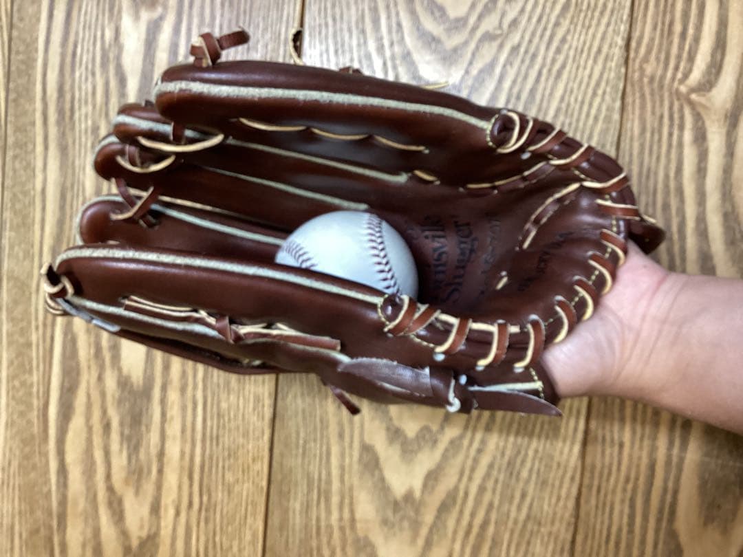 【美品】ルイスビルスラッガー 軟式 グローブ LOUISVILL SLUGGER