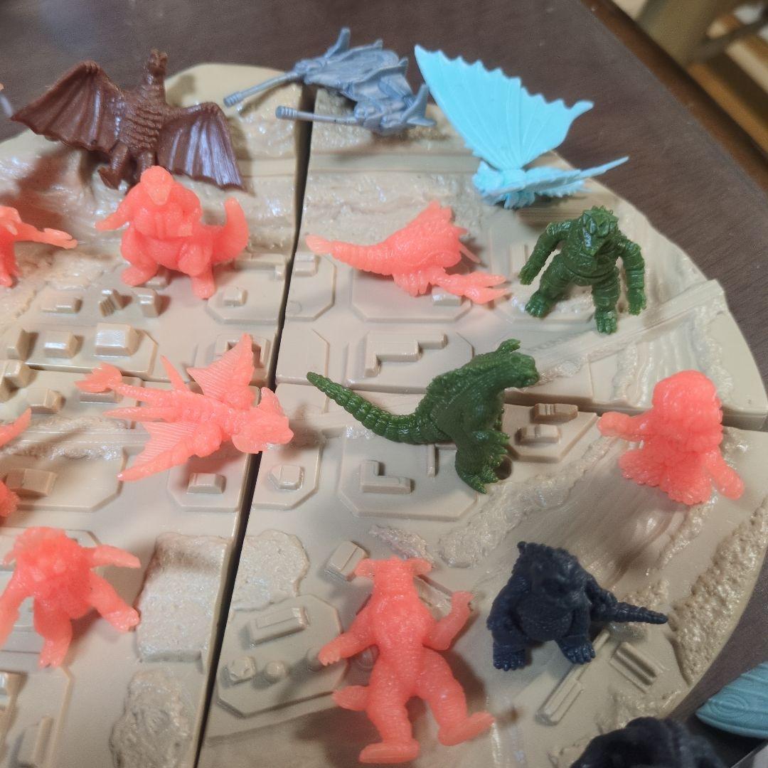 ゴジラフィギュアセット 37体