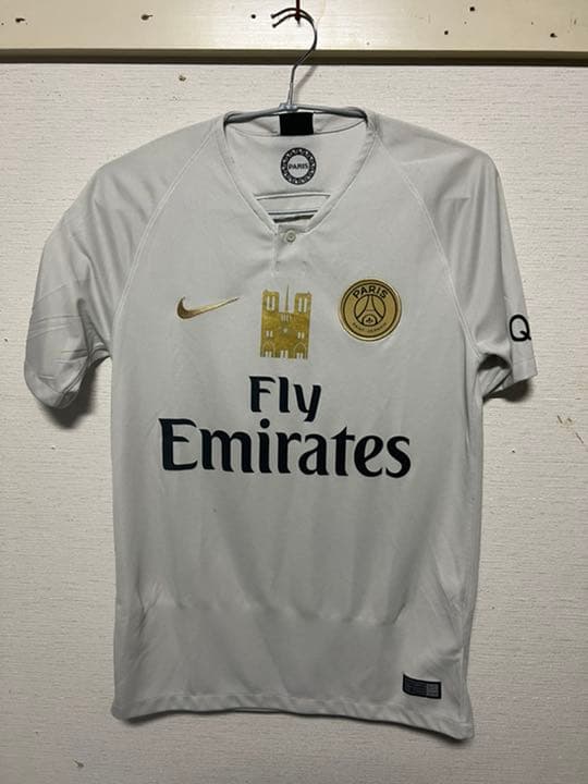 ノートルダム大聖堂火災寄付品　PSGユニフォーム　ムパッペ