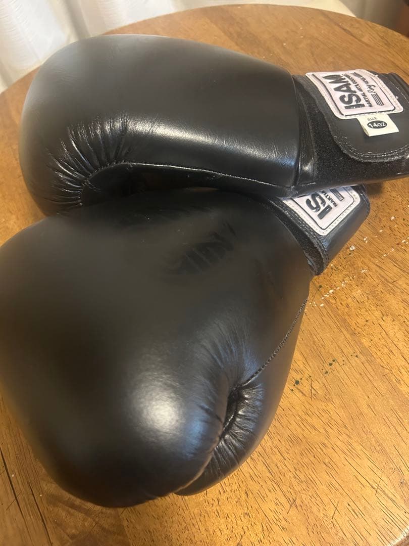 ISAMI ボクシンググローブ 黒