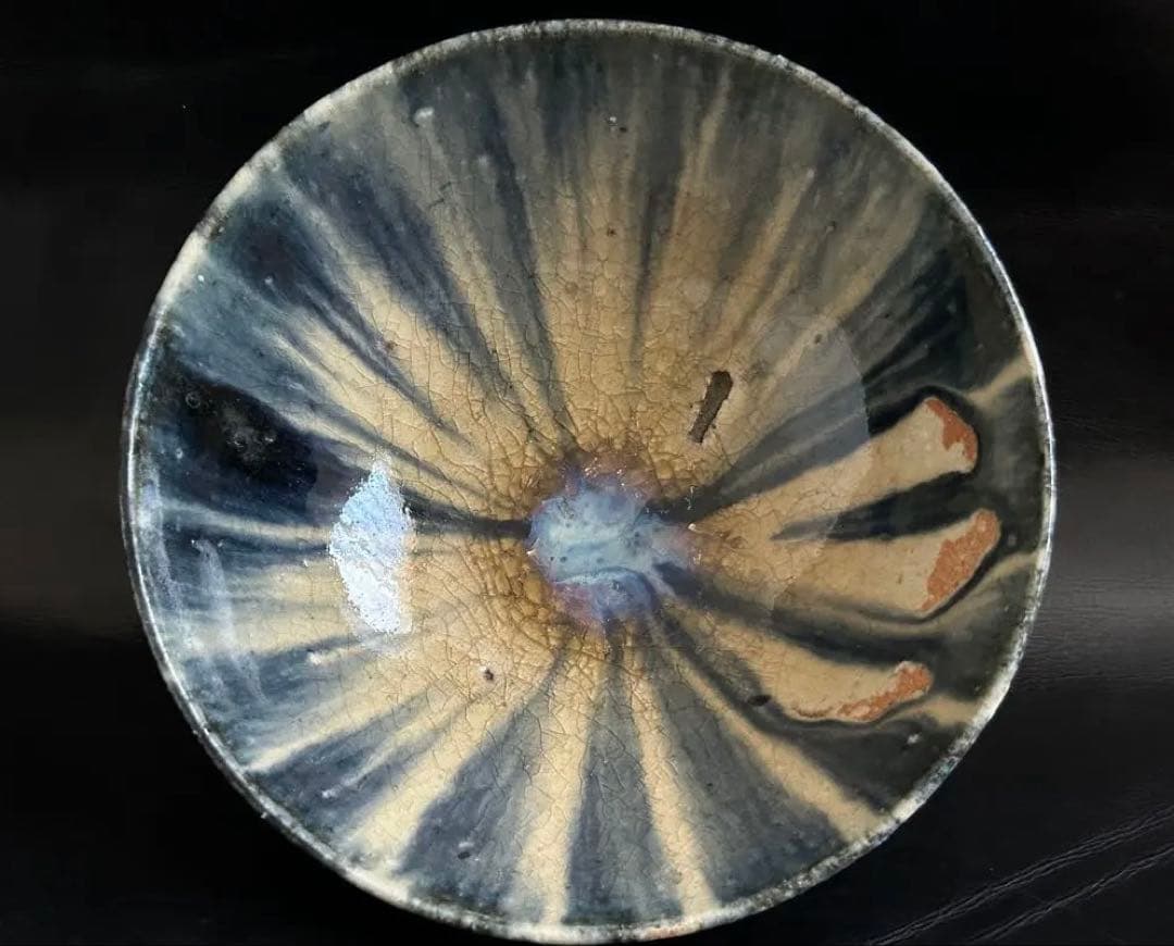 究極の美◾️蔵から、またまた凄そうな古い抹茶茶碗が出て来ました。