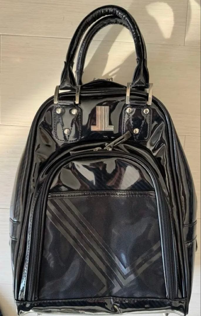 LANVIN SPORT さすが高級志向の光沢メタリックブラックの輝き特典3点組