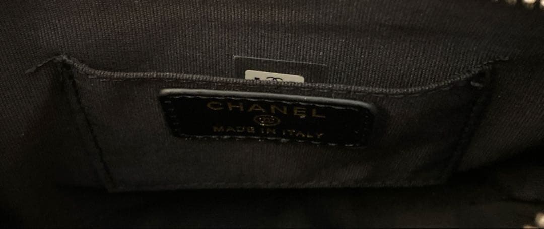 CHANEL VIP会員ギフト スエード ショルダーバッグ