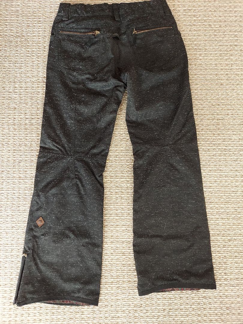 新品スキーウェア上下　+　ゴーグル