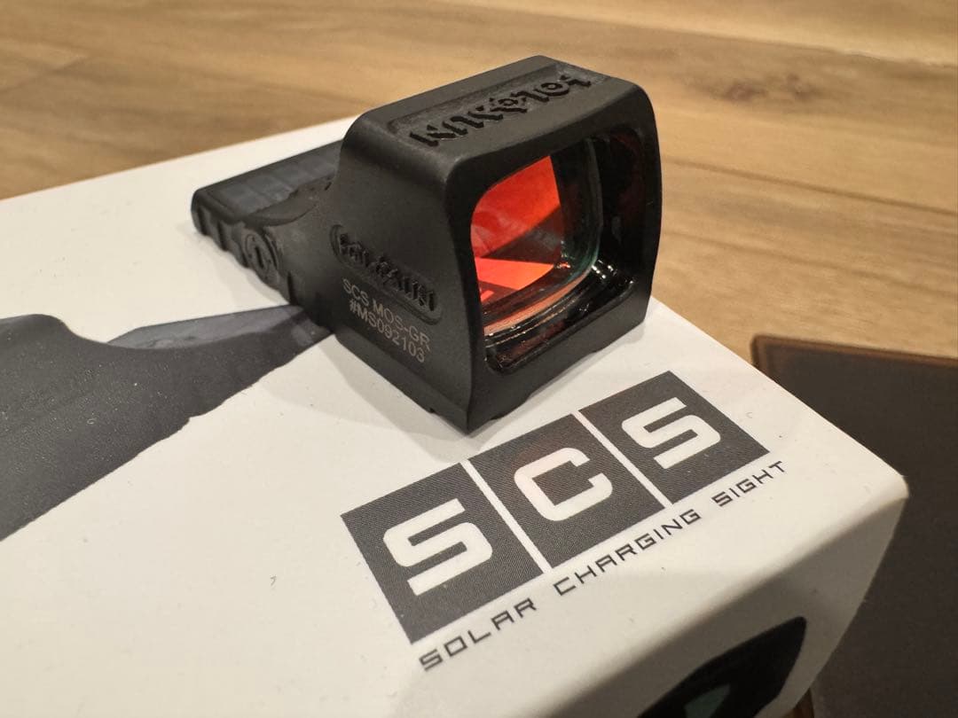 HOLOSUN SCS MOS ドットサイト green