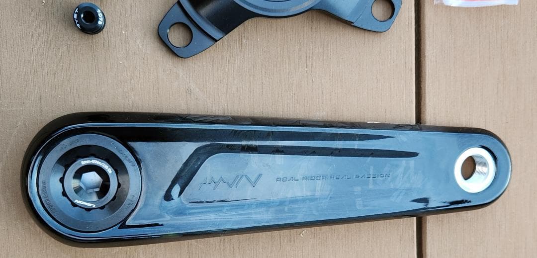 【新品】LEXON カーボンクランク 167.5mm DUB規格