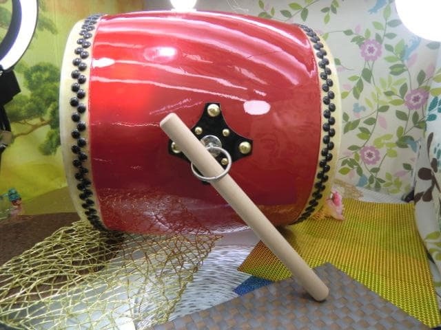 新品未使用(送料無料)32.980円　エイサー大太鼓44cm*48cm 撥付き