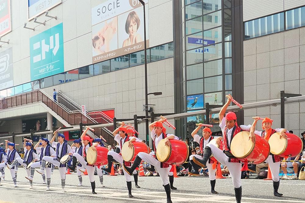 新品未使用(送料無料)32.980円　エイサー大太鼓44cm*48cm 撥付き