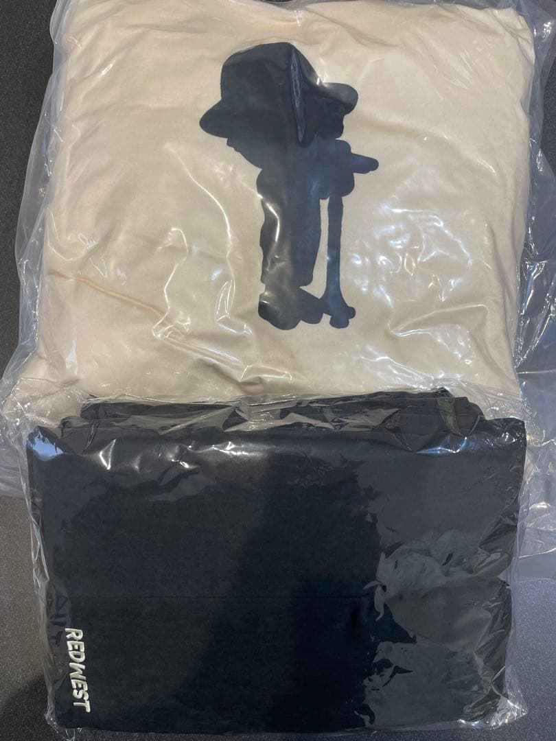 赤西仁 REDWEST アップグレード特典　クッション　マフラー