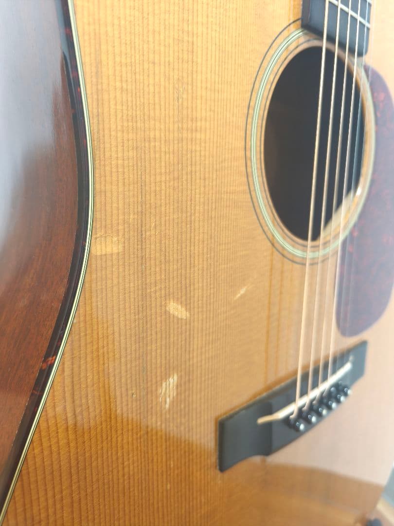 Martin　D-18V 1997年製