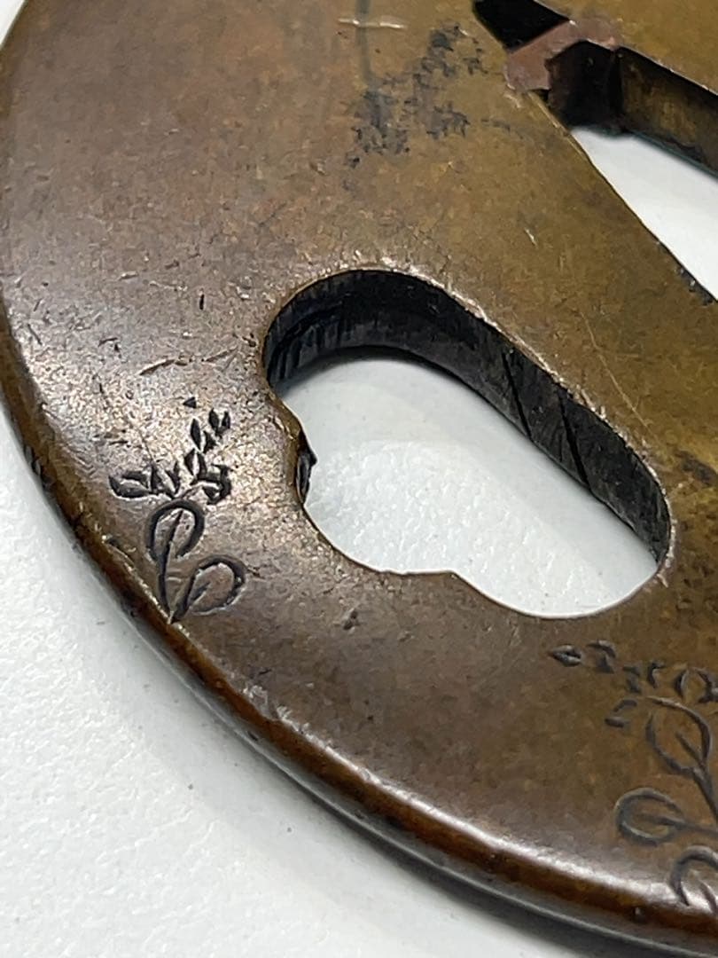 ウサギ彫刻 銅製鍔 約7.5cm