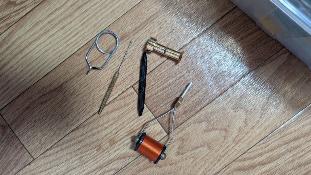 フライタイイング　セット　入門編？　タイイングブック付