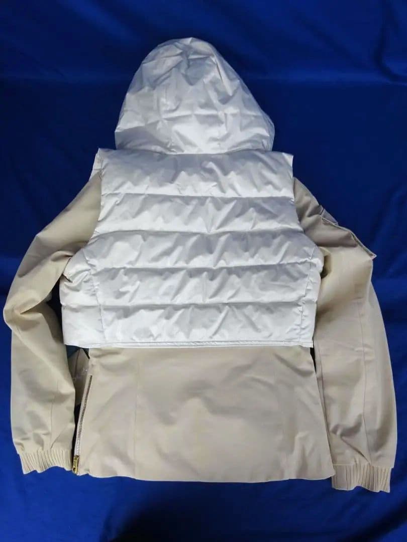★未使用★フェニックス レディースMサイズ スキージャケット ダウン ベージュ
