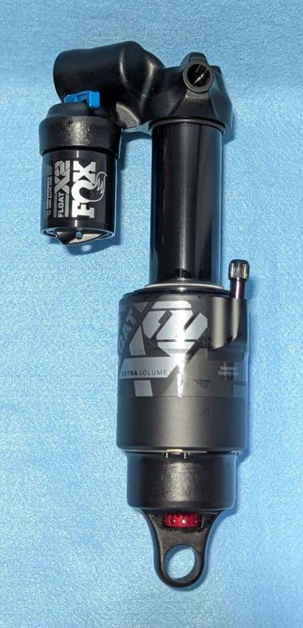 FOX FLOAT X2 2pos-adjust 205×65 リアサス