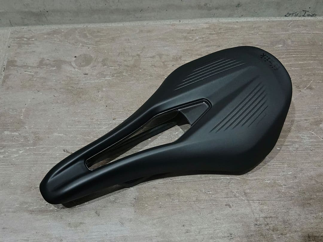 フィジーク fizik VENTO ARGO R1 140mm カーボンレール