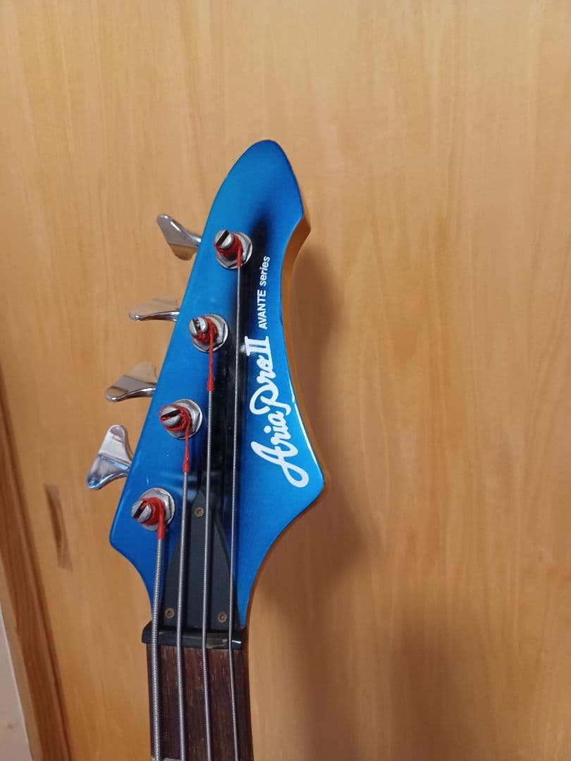 アリアプロ2アバンテ　シリーズ エレキベース ブルー