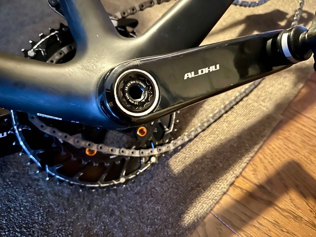 ROTOR ALDHU CARBON 165mm クランクセット