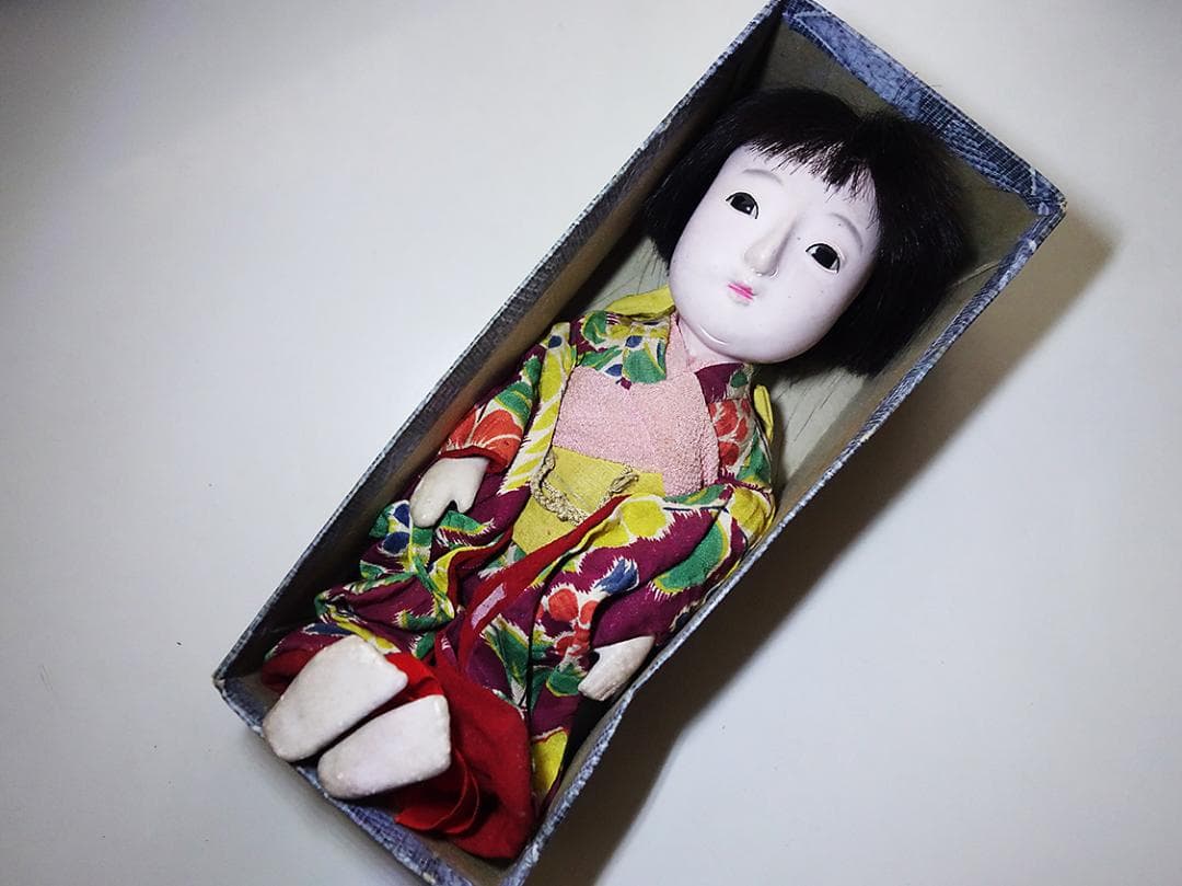 市松人形 カラフルな着物　Z93