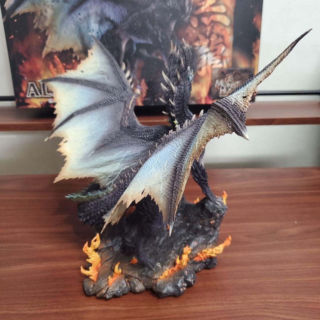 ※専用【開封済】クリエイターズモデル　アルバトリオン&シャガルマガラ