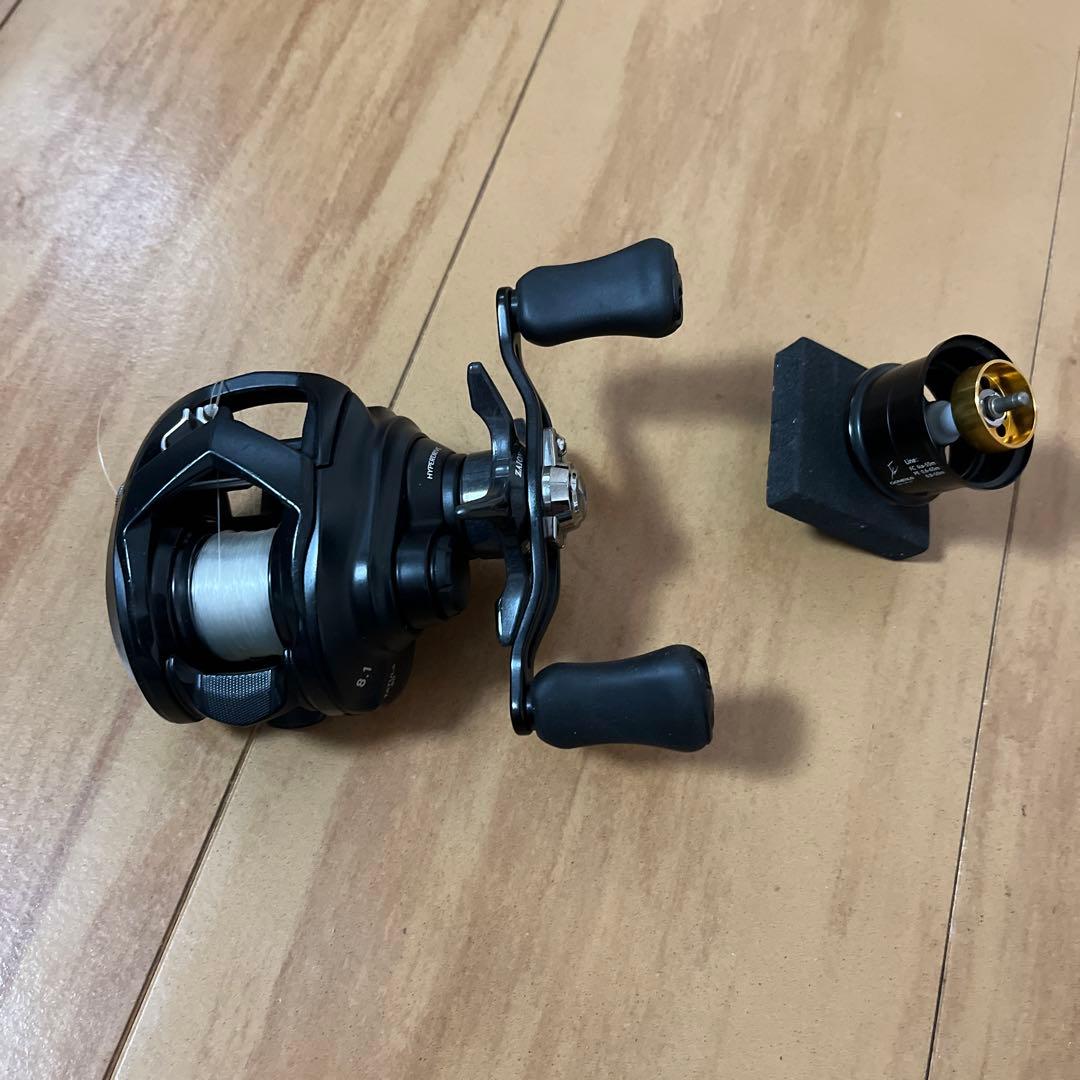 ダイワ タトゥーラTW80XH右巻きシャロースプール付き