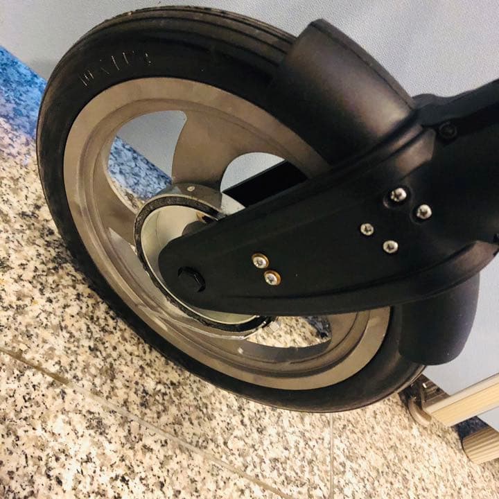 未使用品 【A-BIKE】エーバイク レッド シティサイクル ノーパンクタイヤ