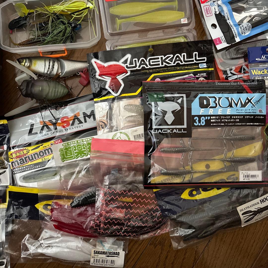 バス釣り引退セット　ルアー　ワーム　針　糸　釣り用カバン